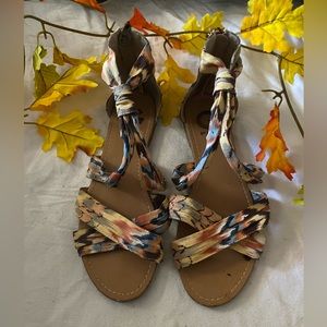 Guess sandals women size 8.5 colorful